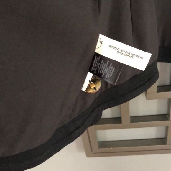 Ann Taylor  Black and white jacket S - Picture 6 of 6